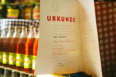 GDR: Certificate - collective of German-Soviet friendship