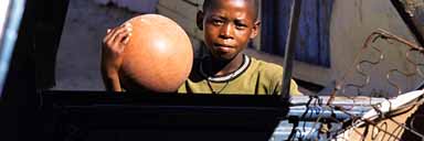 Khayelitsha - Junge mit Ball