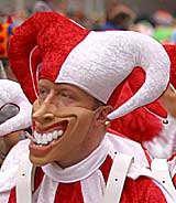 Carnival Monday Parade Cologne 2003 broadly grinning carnival reveller