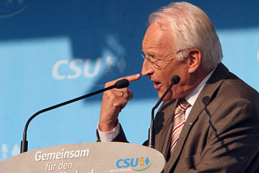 Edmund Stoiber beim Wahlkampfauftakt in Erlangen